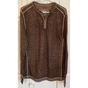 Buckle Long Sleeve T-Shirt